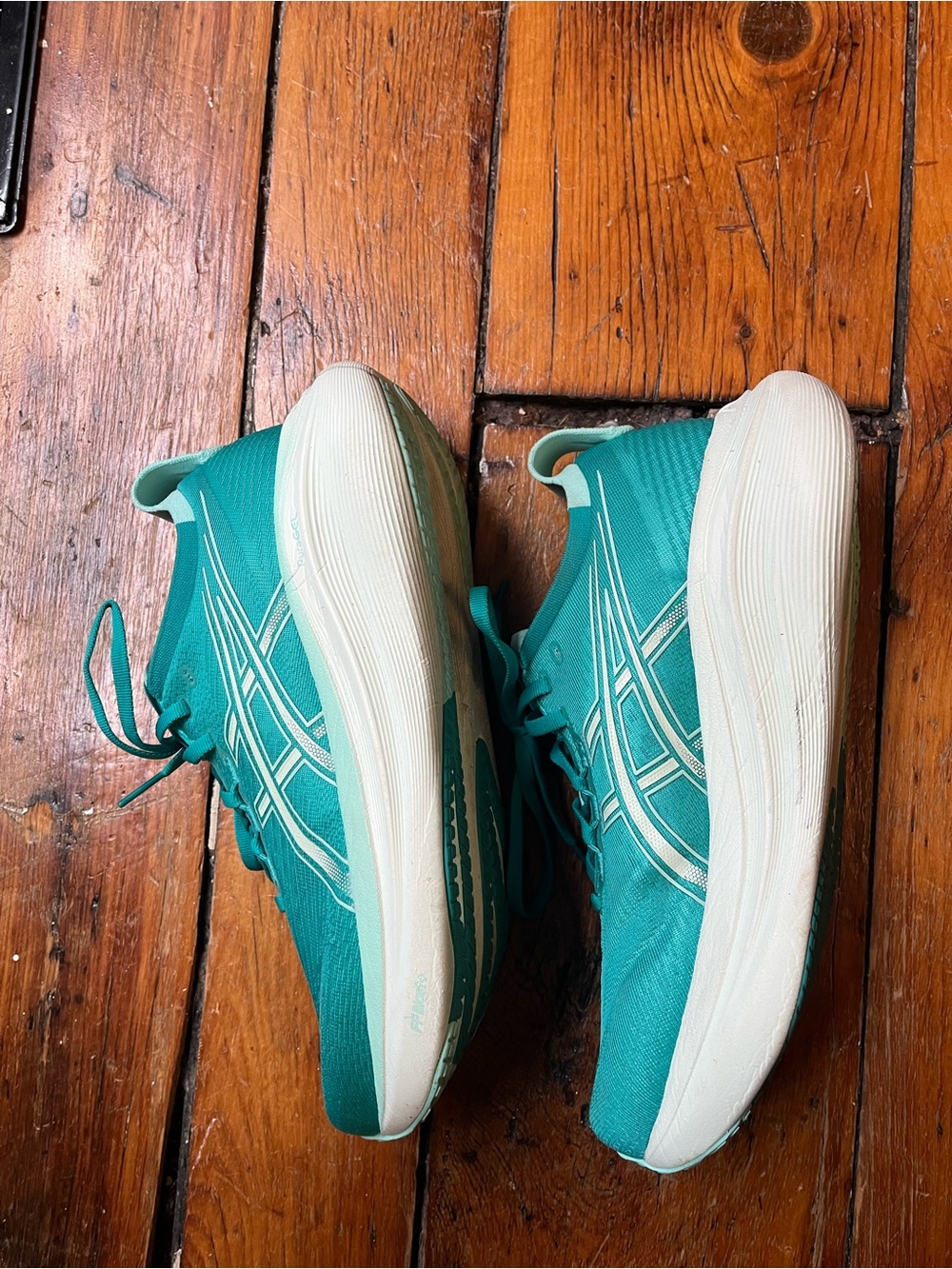 Asics GEL-NIMBUS 27 Wave
Teal/Illuminate Mint Sz 9 - Picture 12 of 15